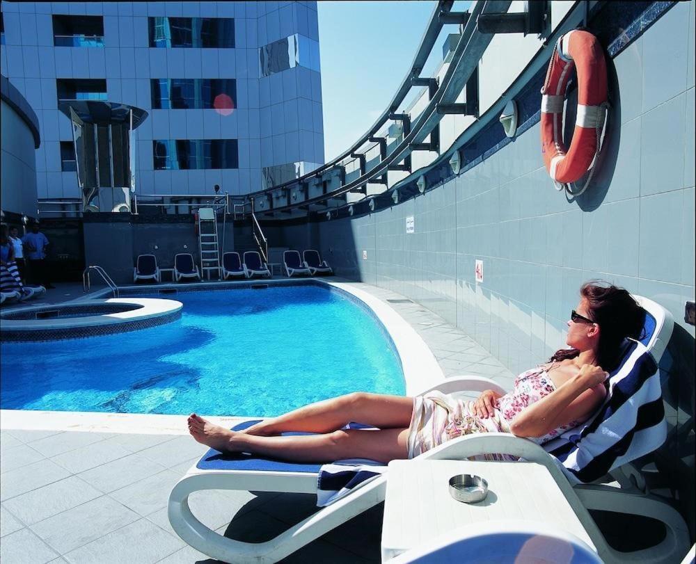 Royal Concorde Hotel & Suite Dubai Exterior foto