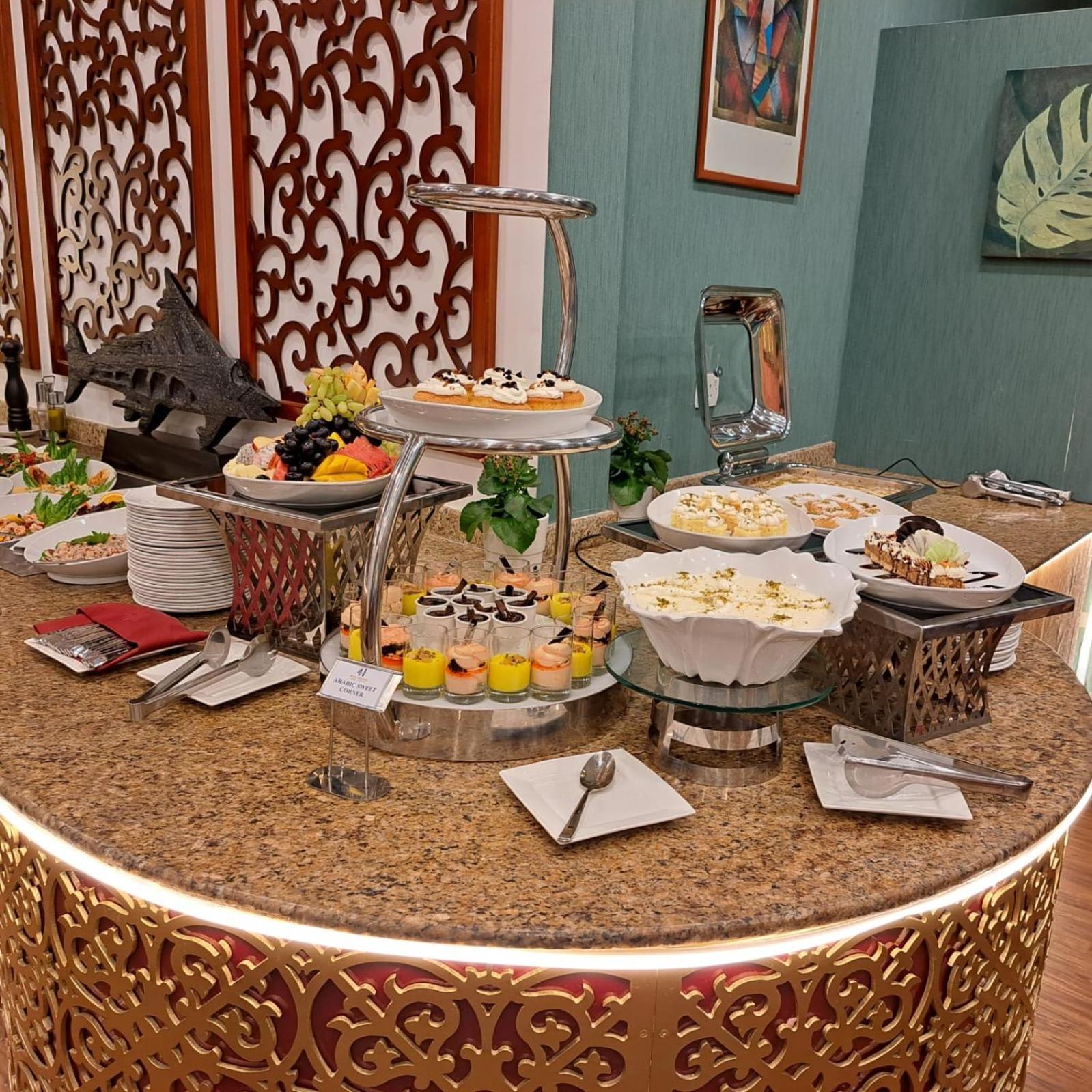 Royal Concorde Hotel & Suite Dubai Exterior foto