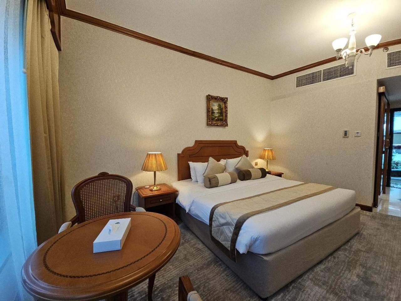 Royal Concorde Hotel & Suite Dubai Exterior foto