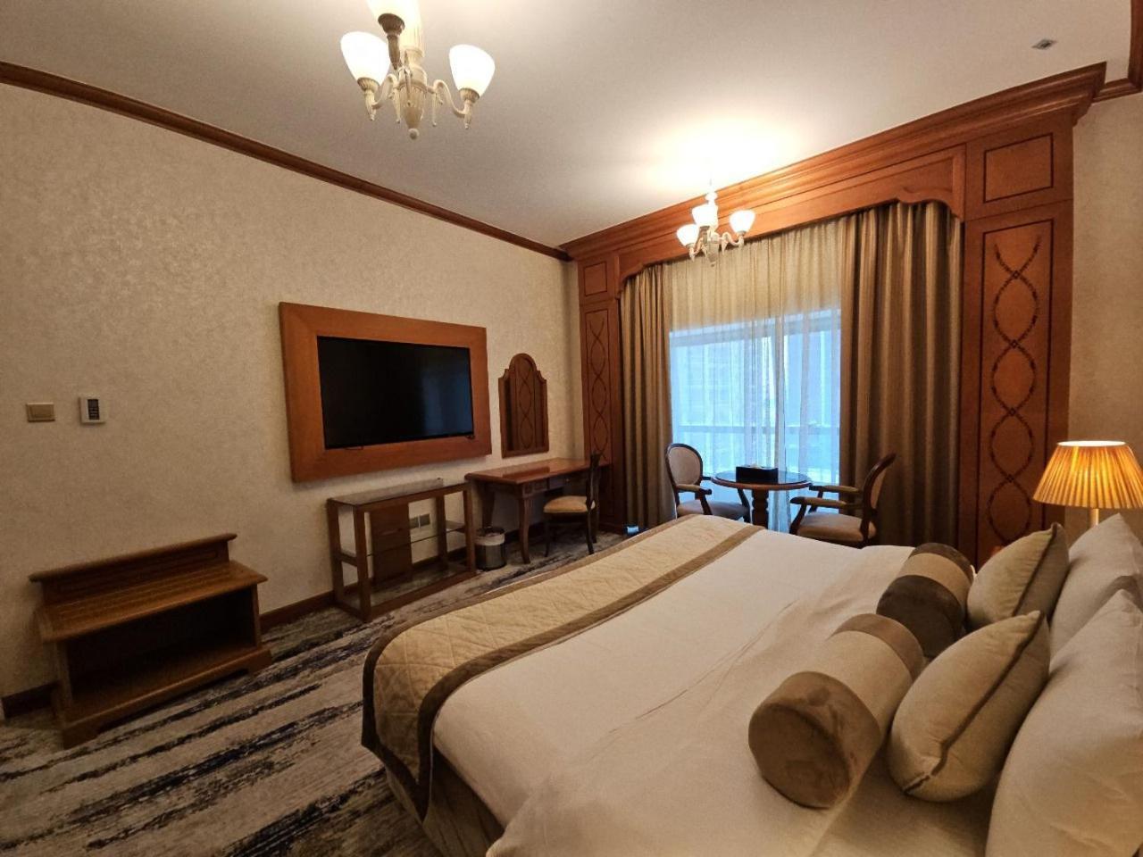 Royal Concorde Hotel & Suite Dubai Exterior foto